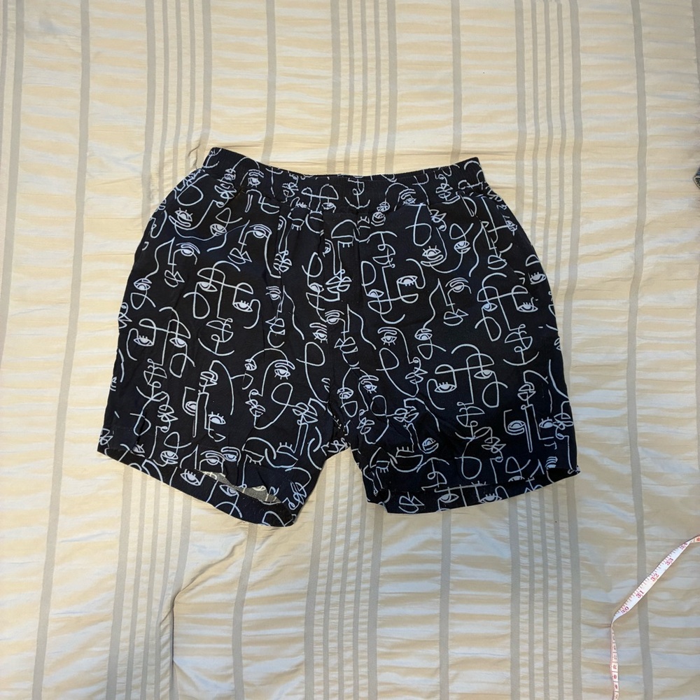 Simons Graphic Blue Shorts Size M
